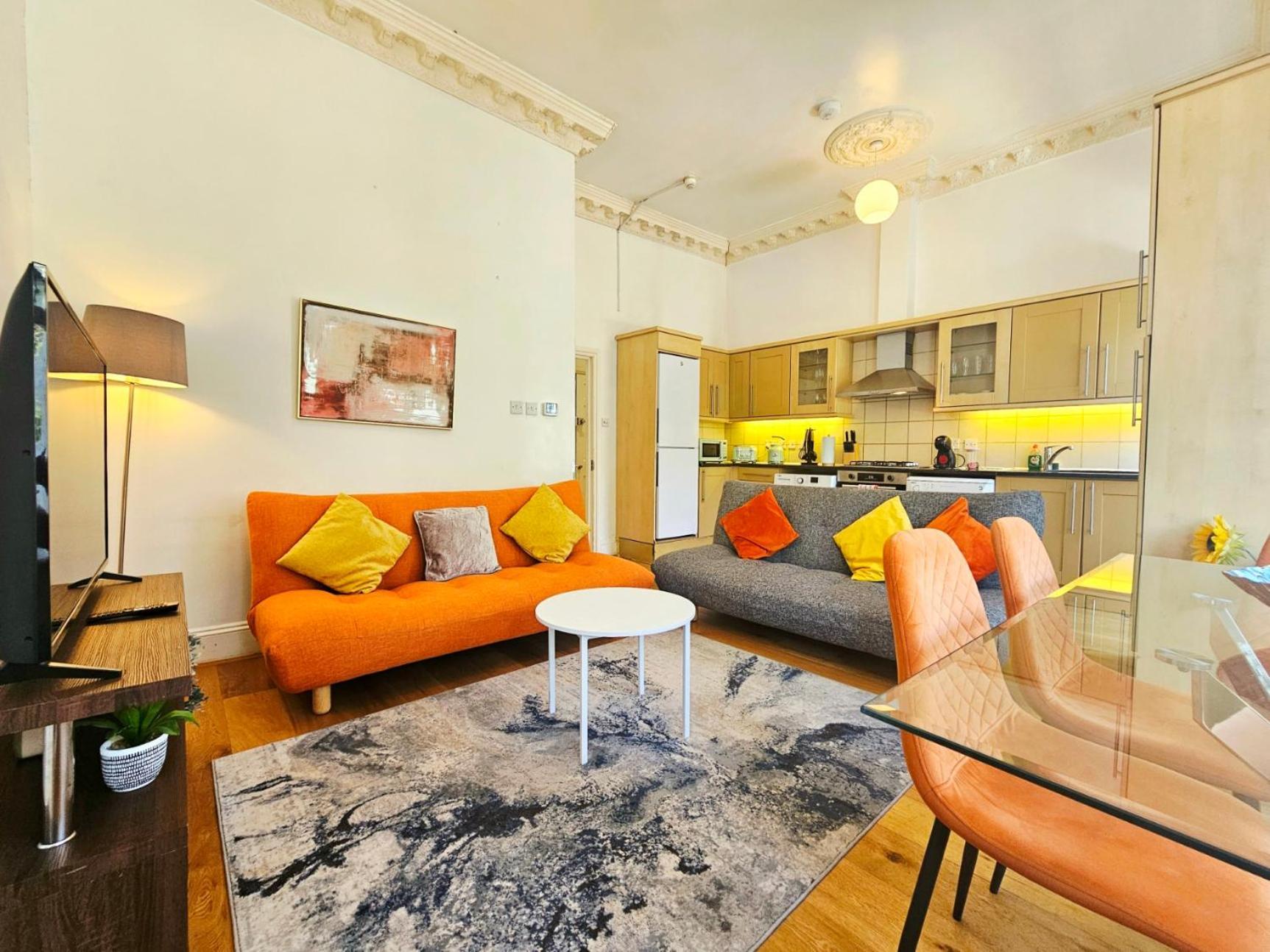Appartement Charming With Private Balcony, On 1st Floor, With 2 Bathrooms, 3 Min Walk To Earl's Court Station