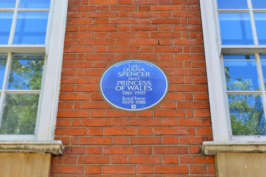 Charming With Private Balcony, On 1st Floor, With 2 Bathrooms, 3 Min Walk To Earl's Court Station Appartement Londres
