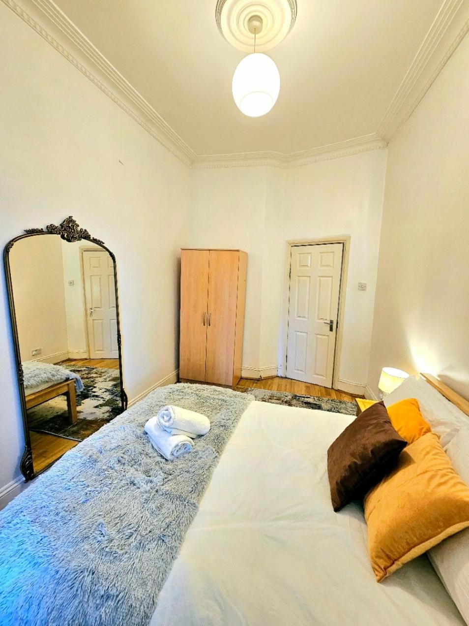 Appartement Charming With Private Balcony, On 1st Floor, With 2 Bathrooms, 3 Min Walk To Earl's Court Station Londres